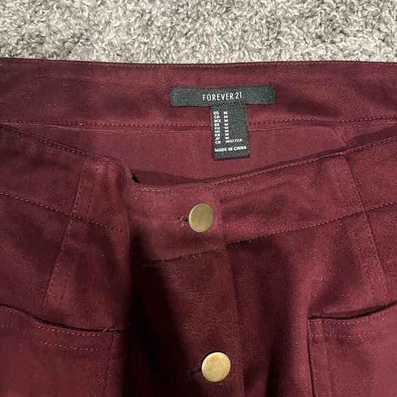 Womens maroon suede skirt - Picture 2 of 4